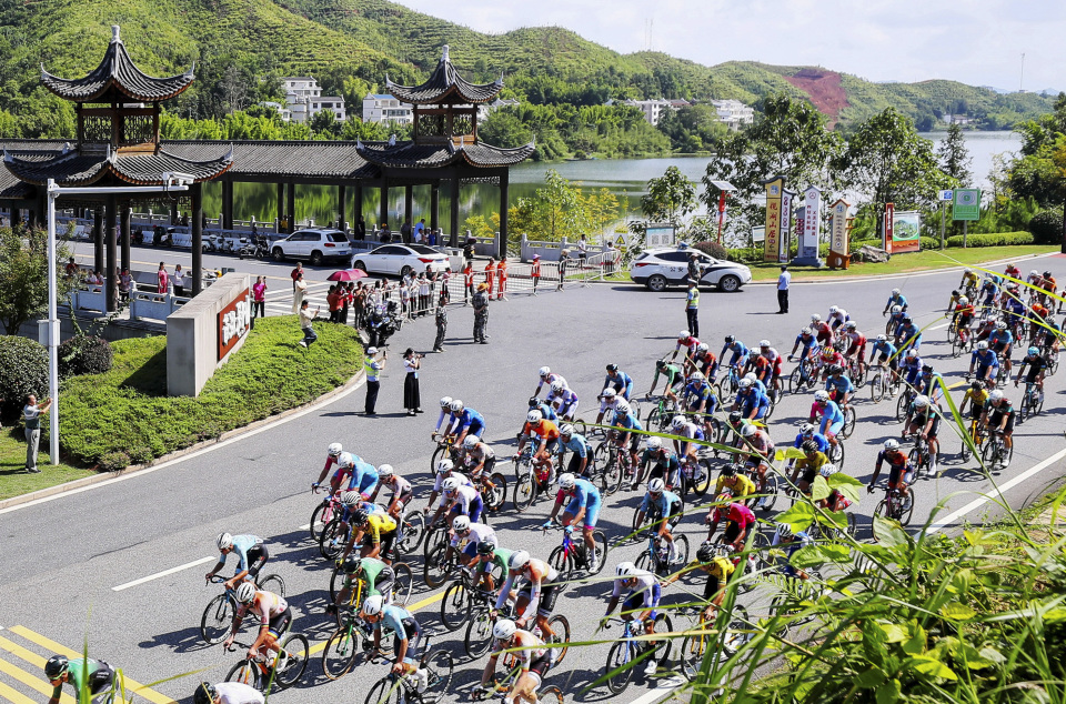 参赛选手在, Ngh