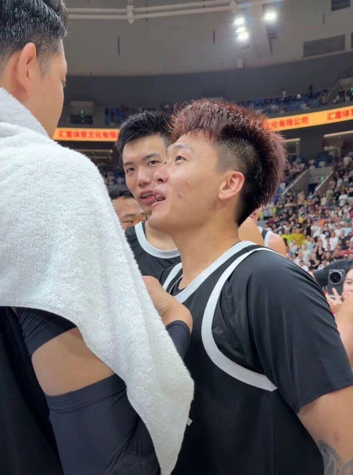 召的球员比, OdC